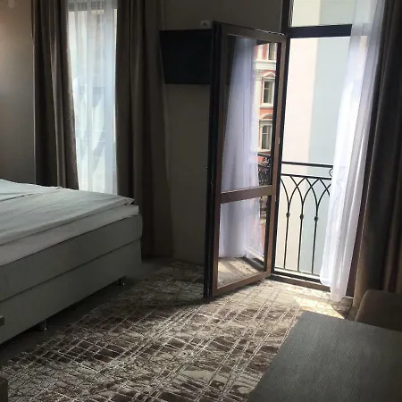 Dali فندق بلوفديف